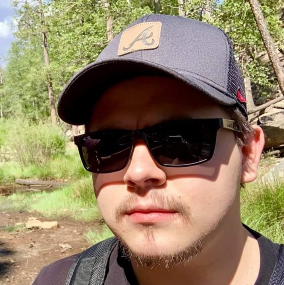 Meet your Posher, Josue